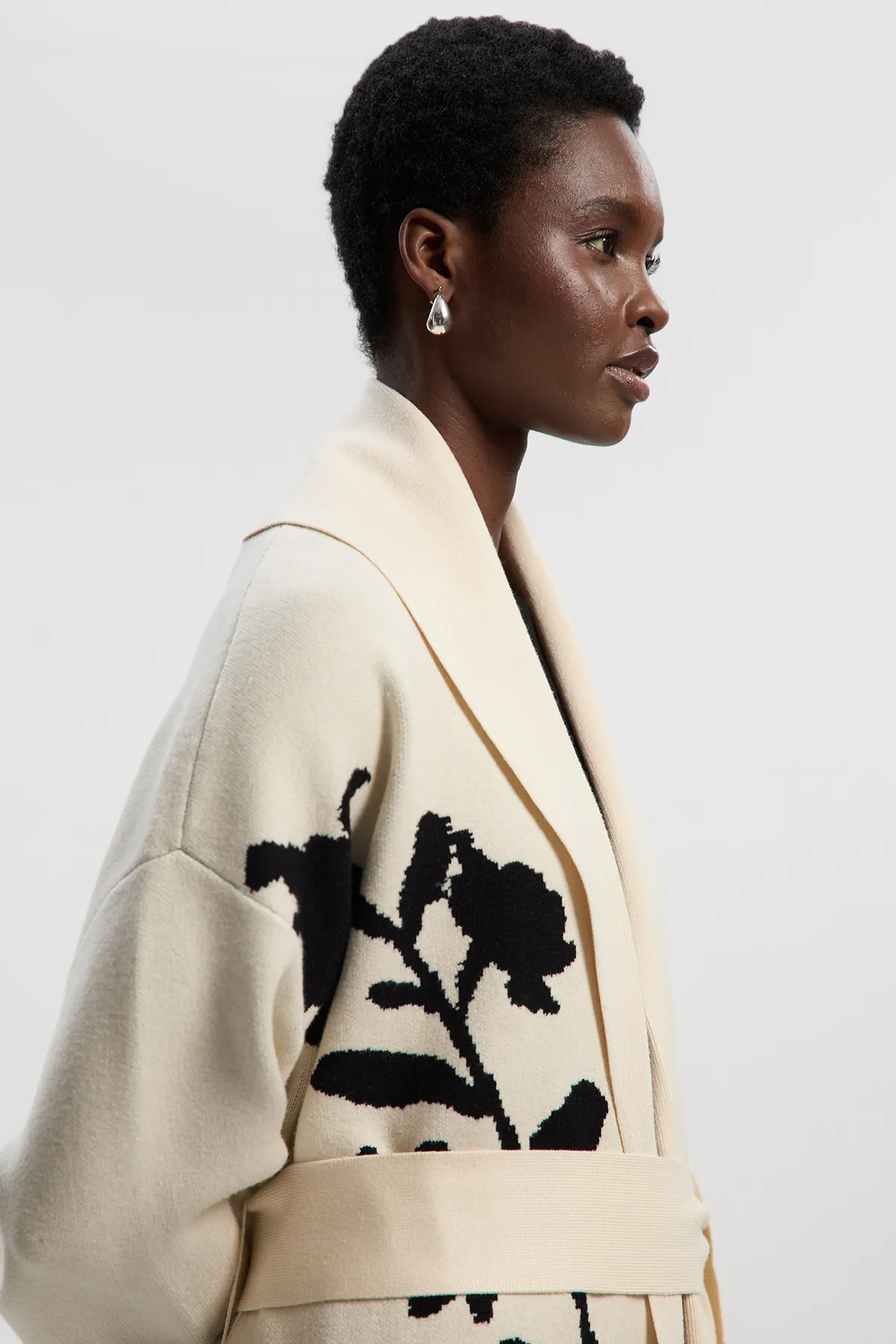 Petite Jacquard Floral Knitted Coatigan BKK25512 3 Petite Jacquard Floral Knitted Coatigan BKK25512