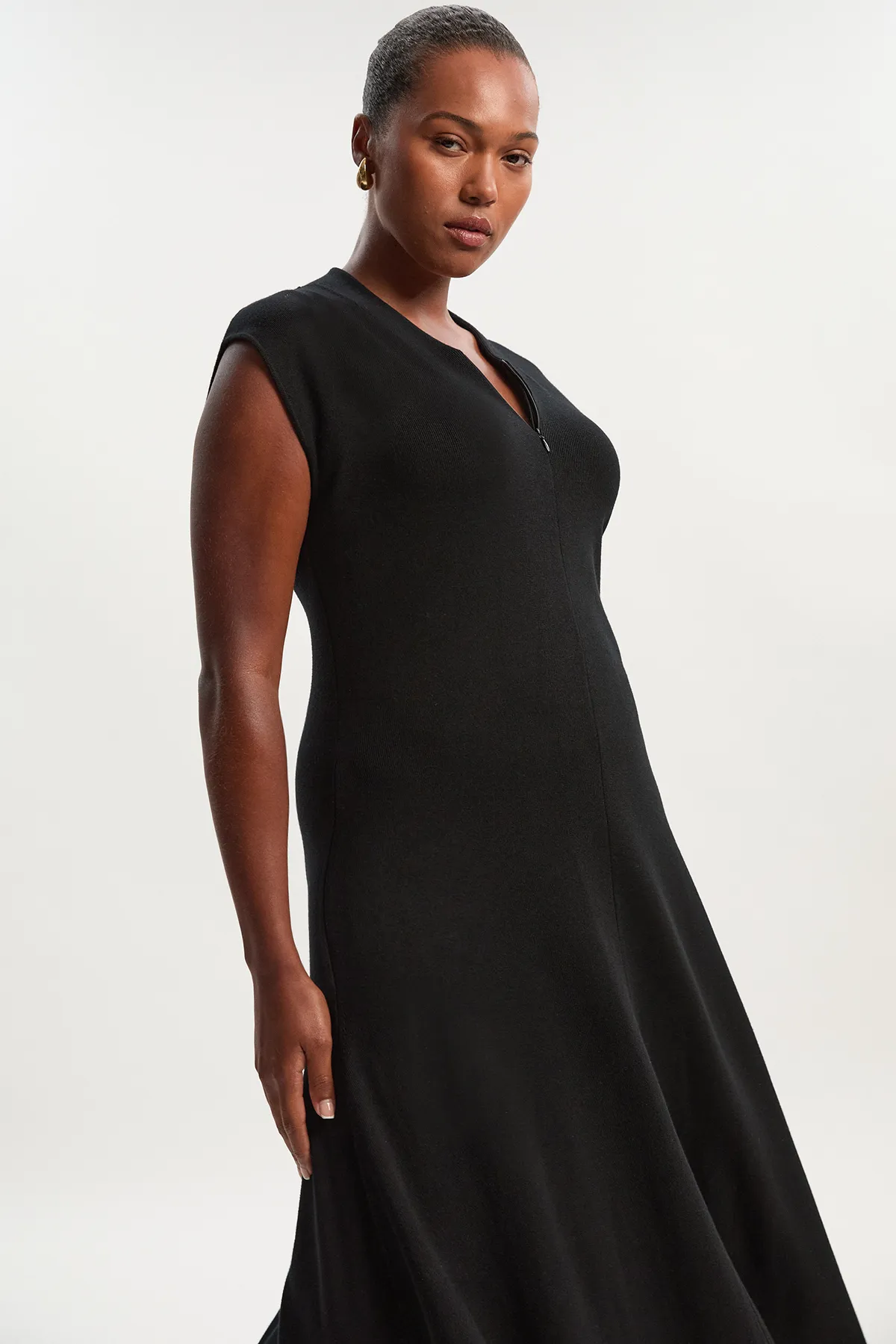 Plus Size Viscose Blend Zip Front Sleeveless Knitted Midi Dress BKK25539